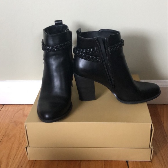 Black leather boots - Picture 2 of 4